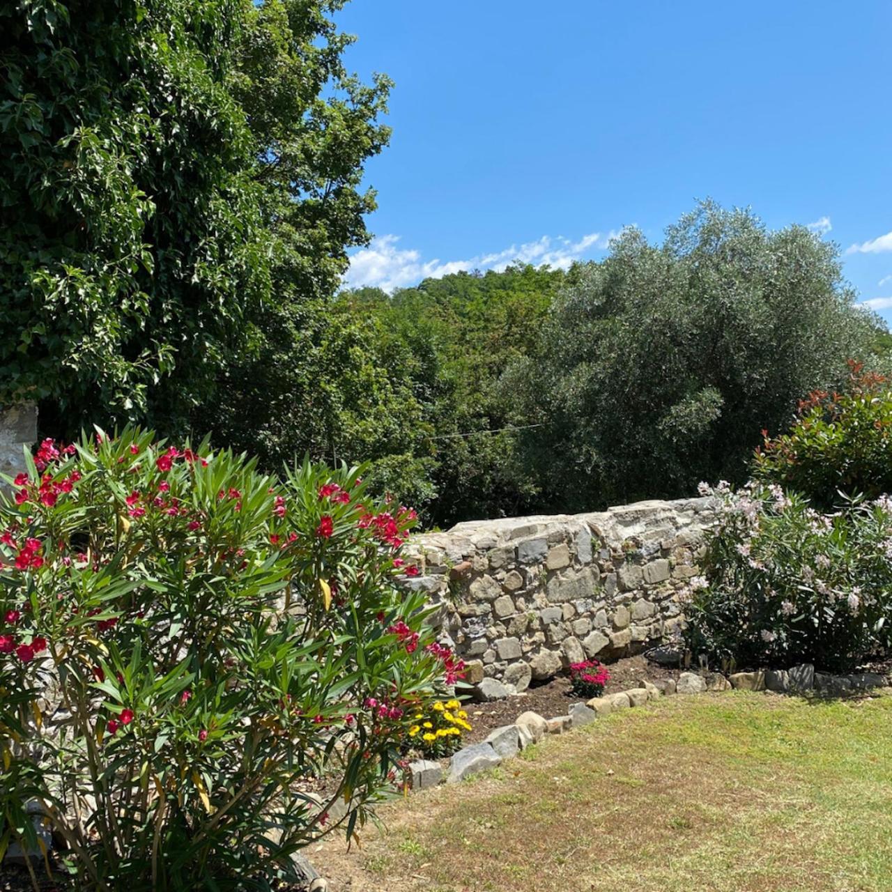 Bed and Breakfast Relais San Filippo In Sogaglia Mulazzo Exterior foto